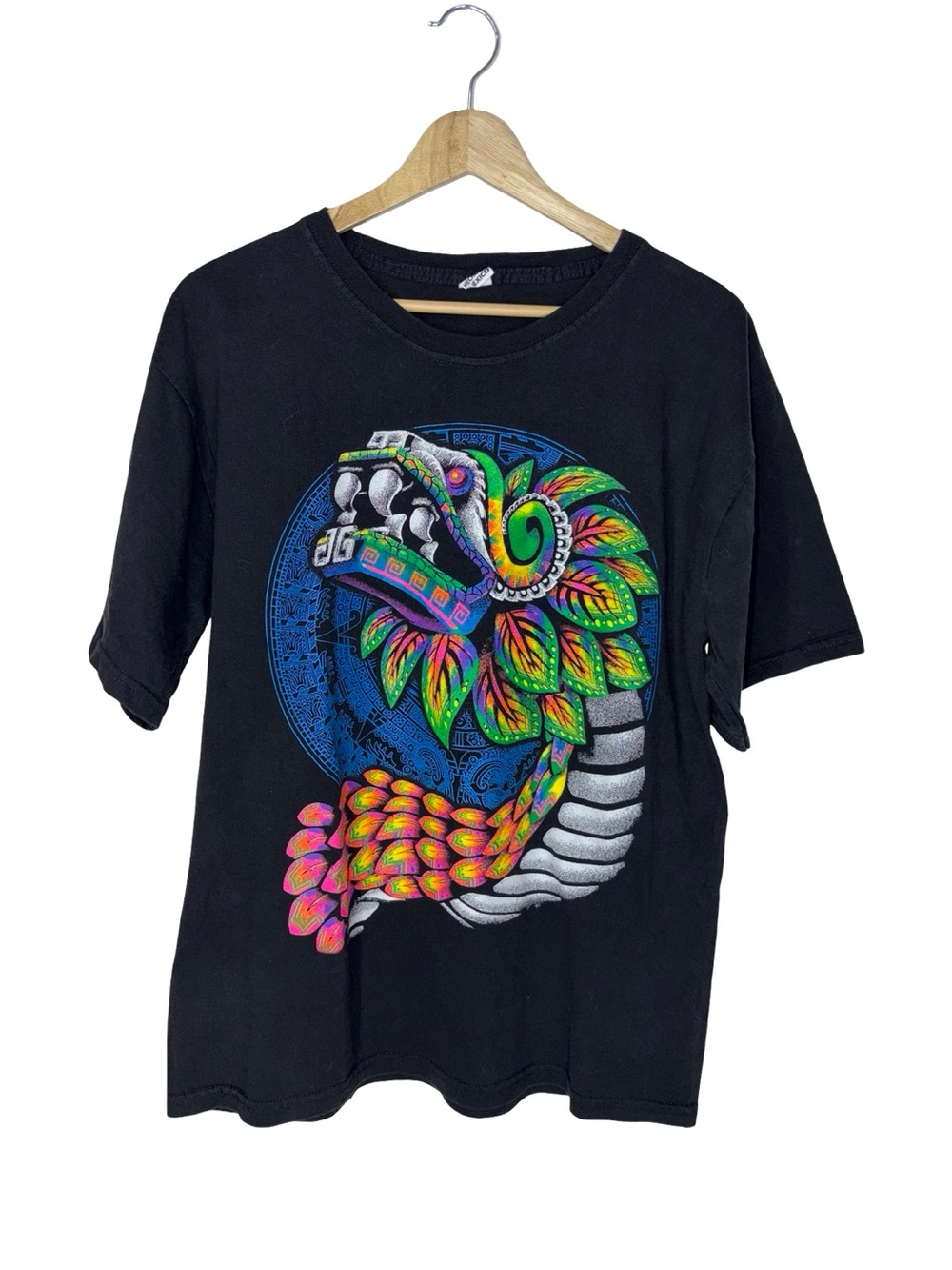 hecho en mexico neon aztec black short sleeve graphic t shirt large